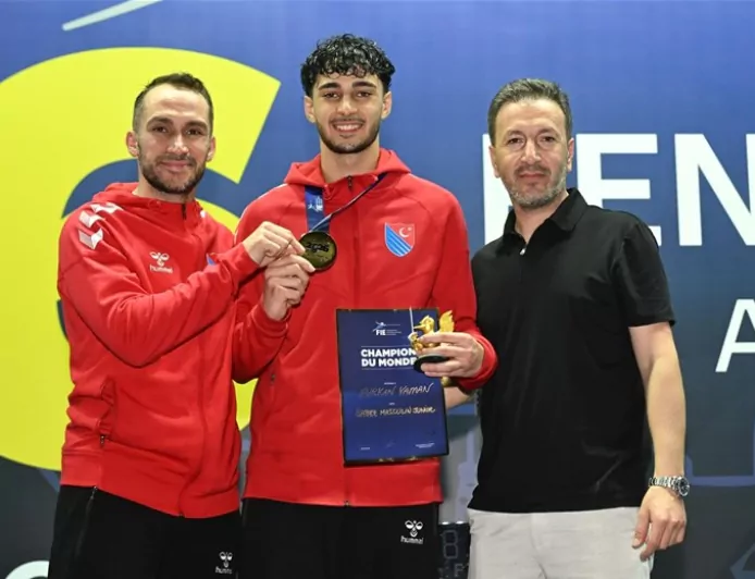 Bakan Bak’tan dünya şampiyonu Furkan Yaman için tebrik mesajı