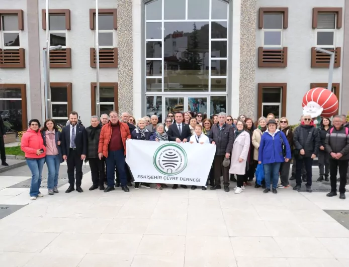 Çevre gönüllüleri Sivrihisar’ın tarihi ve kültürel mirasına hayran kaldı