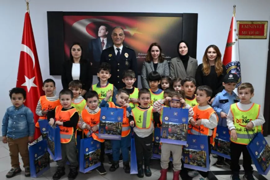 Kastamonu’da Polis Haftası’nda Öğrenciler Polislerle Buluştu