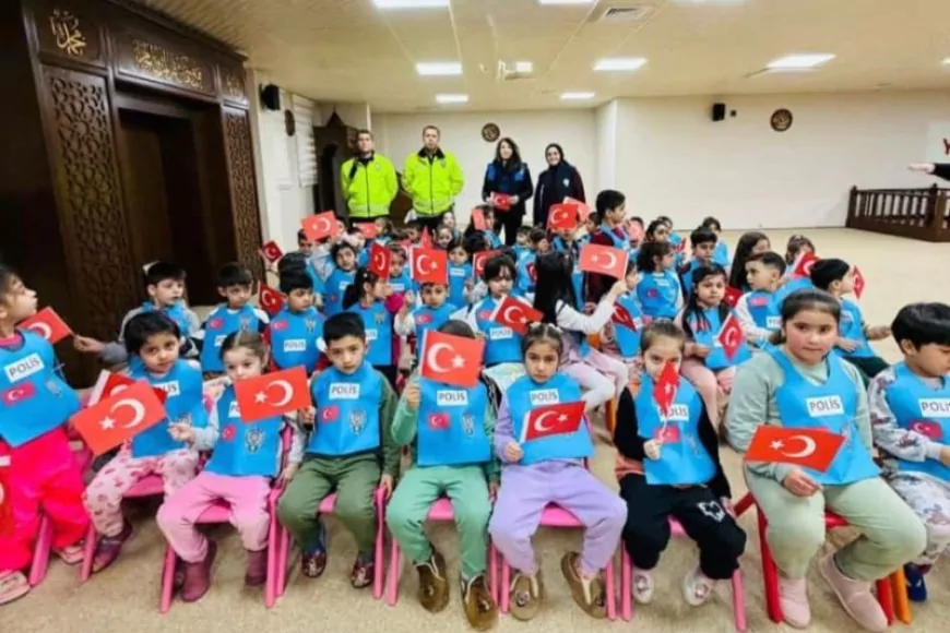 Patnos’ta Polis Haftası’nda Miniklere Anlamlı Ziyaret