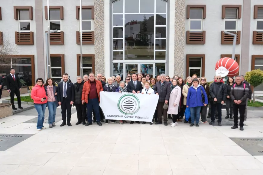 Çevre gönüllüleri Sivrihisar’ın tarihi ve kültürel mirasına hayran kaldı