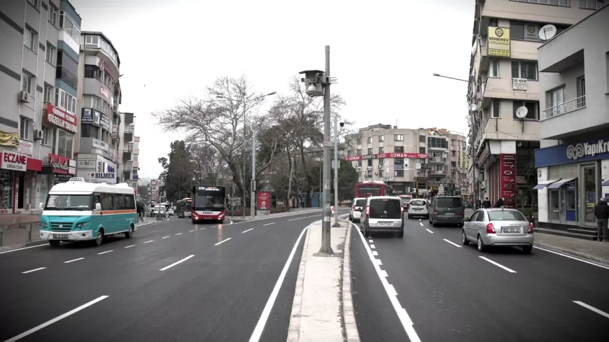 Buca’da Asfalt Seferberliği: Şirinyer Yolu Baştan Sona Yenilendi