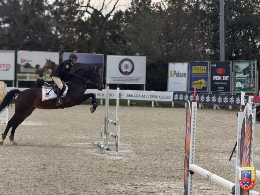 Polis Haftası Engel Atlama Müsabakalarında Jandarma Gücü JAKEM’den 2 Kupa, 4 Kurdele