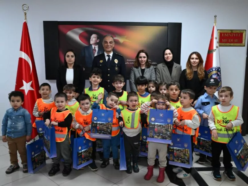 Kastamonu’da Polis Haftası’nda Öğrenciler Polislerle Buluştu