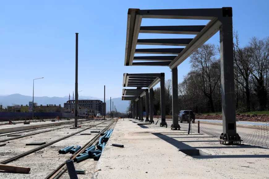 Kartepe Tramvay Hattında Duraklar Kuruluyor