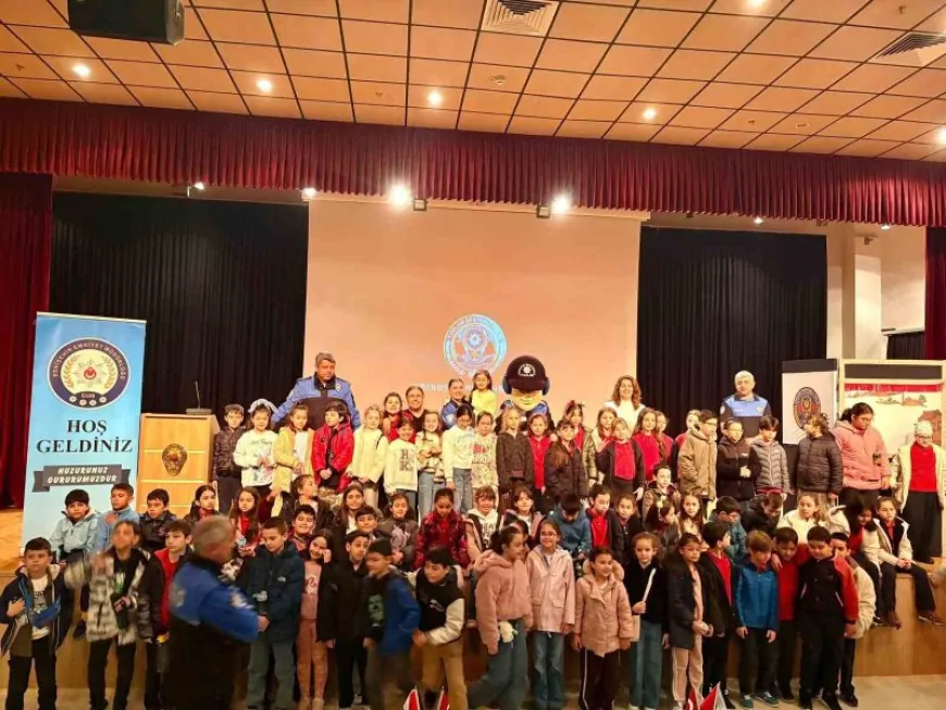 Polis Haftasında Öğrenciler Emniyet Birimlerini Gezdi