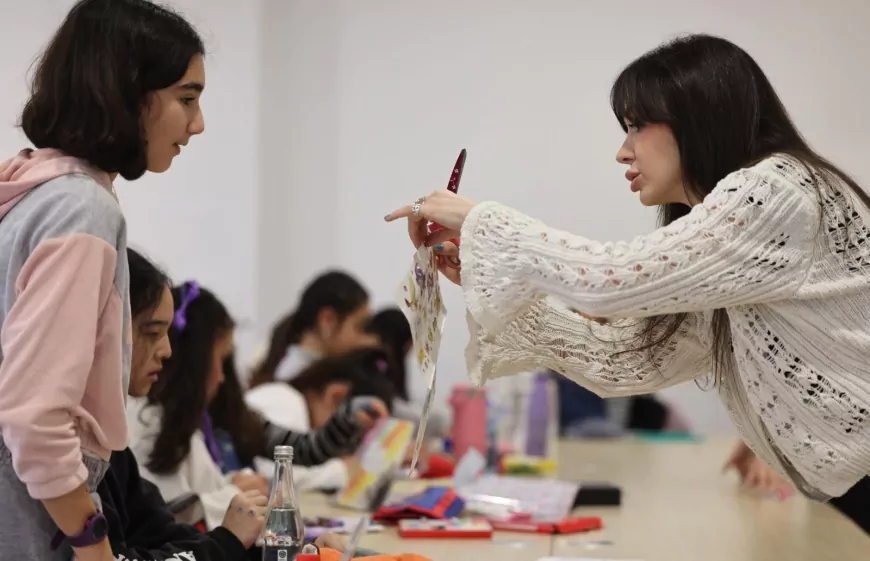 İzmir’de Çocuklar Kendi Kitaplarını Yazdı