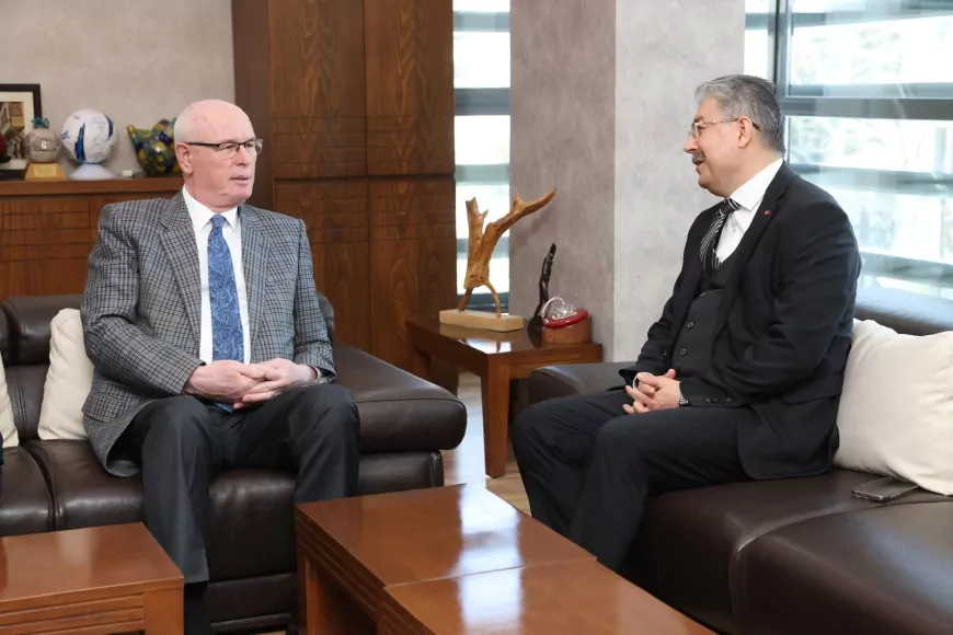 Vali Erdinç Yılmaz’dan Başkan Kazım Kurt’a İadeiziyaret