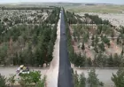 Şanlıurfa Büyükşehir Belediyesi Yeni Asri Aile Mezarlığı Yolunu Sıcak Asfaltla Yeniledi