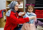 Türk Kızılay Bayram Öncesi İhtiyaç Sahibi Ailelere Bayramlık Desteğini Sürdürüyor