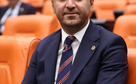 CHP Tekirdağ Milletvekili Cem Avşar: “Emekçi neden işsiz, neden sokakta?” diyerek Meclis’e soru önergesi sundu