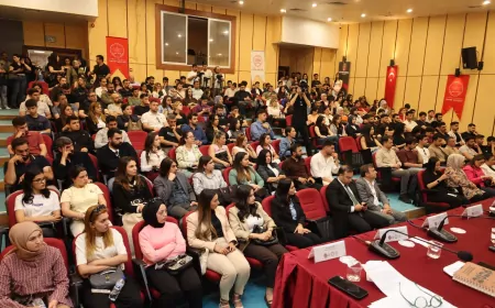 Hatay’da “Afet Yönetiminde Hatay Modeli” Çalıştayı Sürüyor: Raylı Sistem Projesi Gündemde