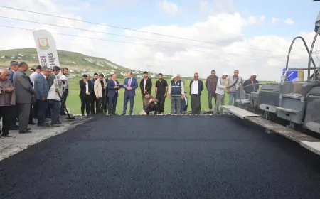 Şanlıurfa’da 14 Kilometrelik Grup Yolu Sıcak Asfaltla Hizmete Açıldı
