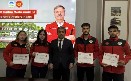 Geleceğin itfaiyecileri Sakarya’da gerçeğe yakın eğitim aldı