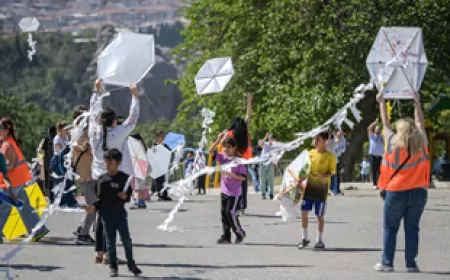 Kadifekale’de gökyüzü uçurtmalarla renklendi
