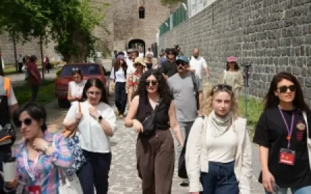 Sur’da kolektif hafıza yürüyüşü: “Barış için geçmişle yüzleşmek gerekiyor”