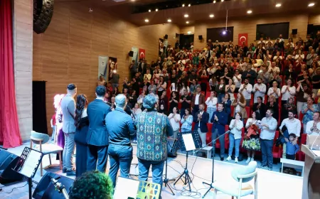 Odunpazarı Belediyesi Genç Sanatçılarını “Yarının Ustaları” Konserinde Sahneye Taşıdı, İzleyiciler Duygu Dolu Anlar Yaşadı