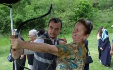 Sakarya Büyükşehir Belediyesi “Kuşak Buluşmaları”nda Ayçiçeği Bisiklet Vadisi’nde gençlerle yaşlıları bir araya getirdi