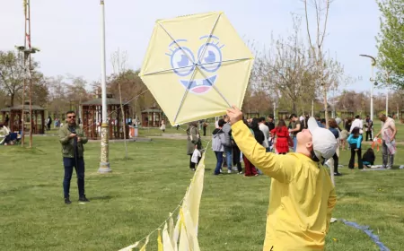 Van Büyükşehir Belediyesi’nden özel gereksinimli çocuklara uçurtma şenliği