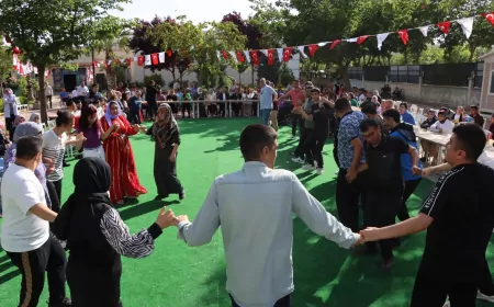 Şanlıurfa Büyükşehir Belediyesi’nin Engelliler Haftası Sıra Gecesinde Renkli ve Duygusal Anlar Yaşandı