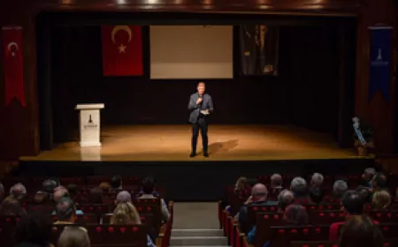 İzmir Büyükşehir Belediye Başkanı Dr. Cemil Tugay: “İzmir Bir Miras ve O Mirası Anlamak Lazım”