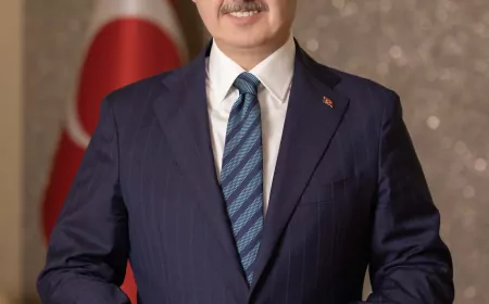 Kocaeli Büyükşehir Belediye Başkanı Tahir Büyükakın: “Bu milletin gençleri, insanlığın geleceğine yön verecektir”