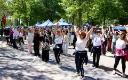 Odunpazarı Belediye Başkanı Kazım Kurt gençlerle birlikte 5. Uluslararası Odunpazarı 3D Gençlik Festivali’nde ikinci gün etkinliklerine katıldı