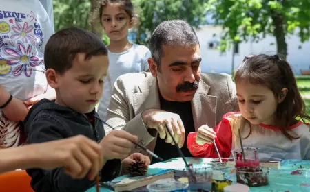 Diyarbakır Büyükşehir Belediyesi’nin Kürt Dil Bayramı Şenliğinde Çocuklar Spor ve Sanat Etkinliklerinde Buluştu