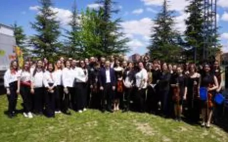 Tepebaşı’nda 19 Mayıs Coşkusu Gençlik Senfoni Orkestrası ve Spor Festivaliyle Kutlandı