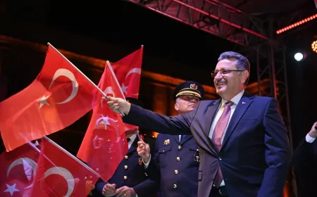 Trabzon Büyükşehir Belediye Başkanı Ahmet Metin Genç: “19 Mayıs, kurtuluş meşalesinin yakıldığı gündür”