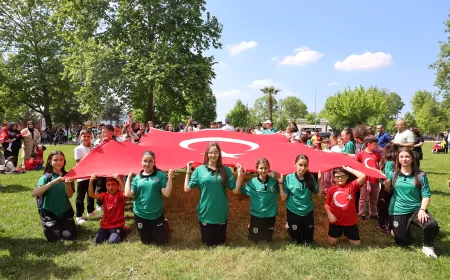Sakarya’da Aziz Duran Parkı 19 Mayıs Gençlik ve Spor Şenliğiyle Bayram Coşkusuna Sahne Oldu