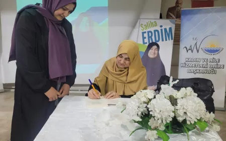Van Büyükşehir Belediyesi’nin Düzenlediği Programda Saliha Erdim Çaldıranlılarla Buluştu