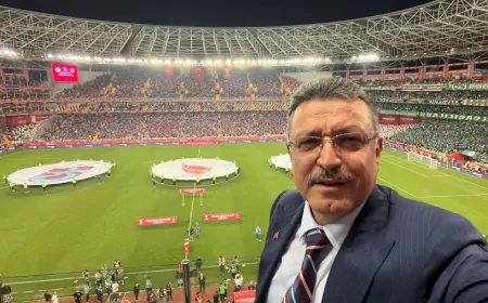 Trabzon Büyükşehir Belediye Başkanı Ahmet Metin Genç: “Trabzonspor’umuz 10. kez göğsümüzü kabarttı”