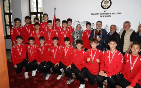 Trabzon Büyükşehir Belediye Başkanı Ahmet Metin Genç: “Şampiyon gençlerimiz yarının başarılı sporcuları olacak”