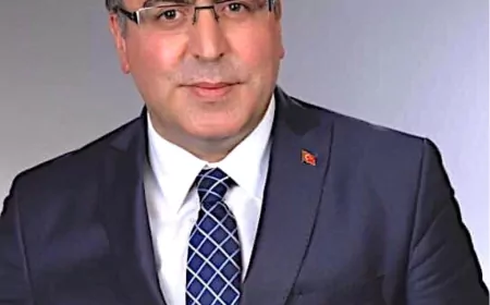 MHP Eskişehir İl Başkanı Ayhan Sezer: “Bayramlar Milli Şuurun ve Kardeşliğin Güçlendiği Günlerdir”