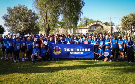 Türk Eğitim Derneği İzmir Temsilciliği “Eğitim Değiştirir” Kampanyası İçin Maratonda Koştu