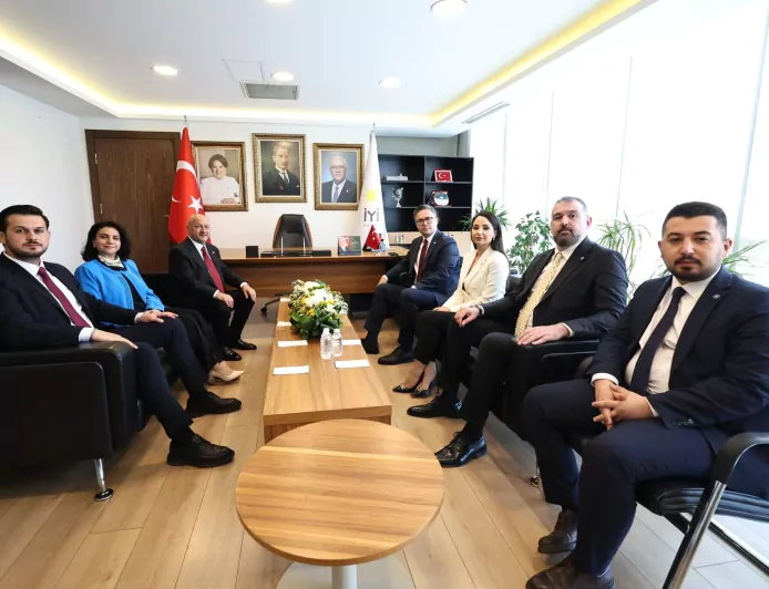 TBMM Grubu Heyeti CHP ile Meclis’te Bayramlaştı, Siyasi Parti Temasları Genel Merkez’de Sürdü