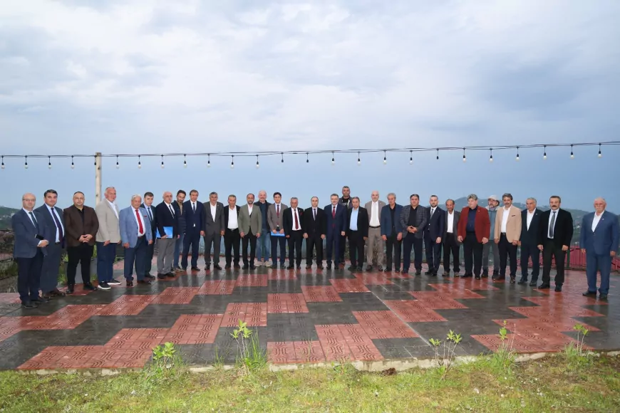 Başkan Genç, Aygören Vadisi’nde Muhtarlarla Bir Araya Geldi
