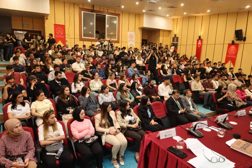 Hatay’da “Afet Yönetiminde Hatay Modeli” Çalıştayı Sürüyor: Raylı Sistem Projesi Gündemde