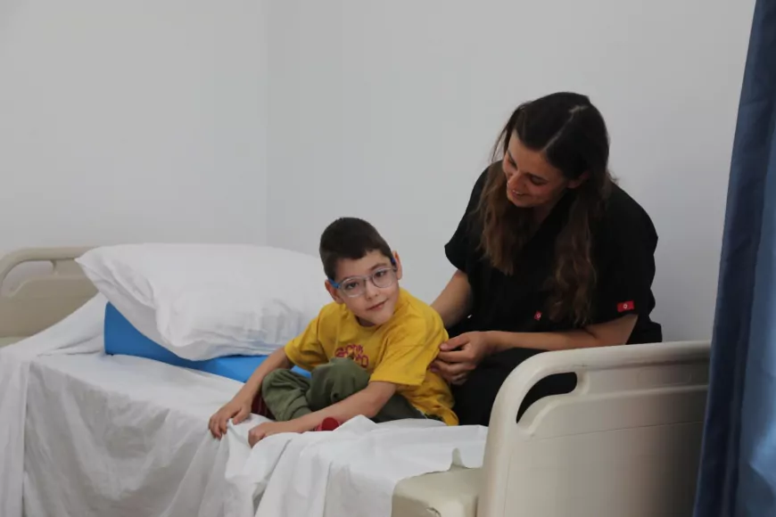 Minik Metehan, HBB’nin Fizik Tedavi Desteğiyle Ayağa Kalktı