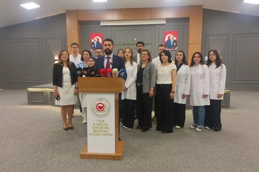 Türkiye’de 14 Mayıs Bilimsel Eczacılık Günü: Eczacıların Rolü ve Mesleki Sorunlar Vurgulandı