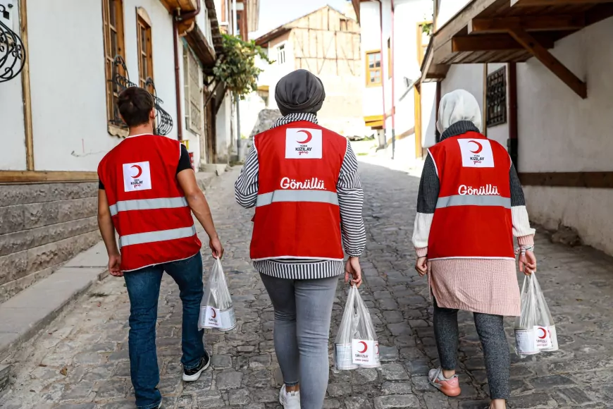 Türk Kızılay Gönüllüleri Kurban Bayramı Öncesi İhtiyaç Sahipleri İçin Sahaya Çıktı