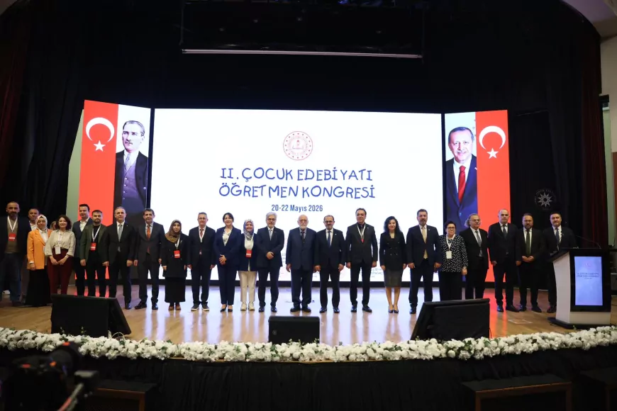 Milli Eğitim Bakan Yardımcısı Ömer Faruk Yelkenci çocuk edebiyatında dijital dönüşüm kongresinin açılışına katıldı