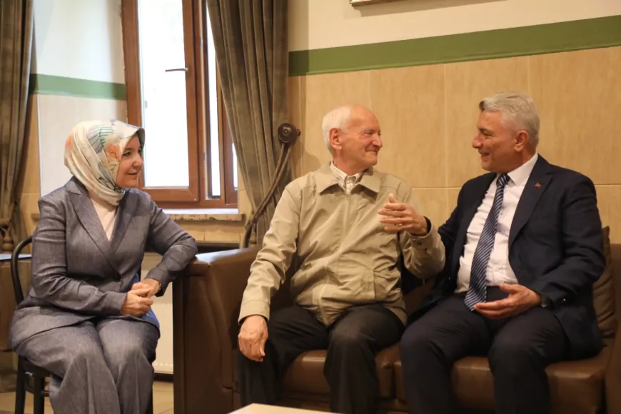 Darülaceze’de Kurban Bayramı ziyareti gerçekleştirildi, büyüklerle bayram sevinci paylaşıldı
