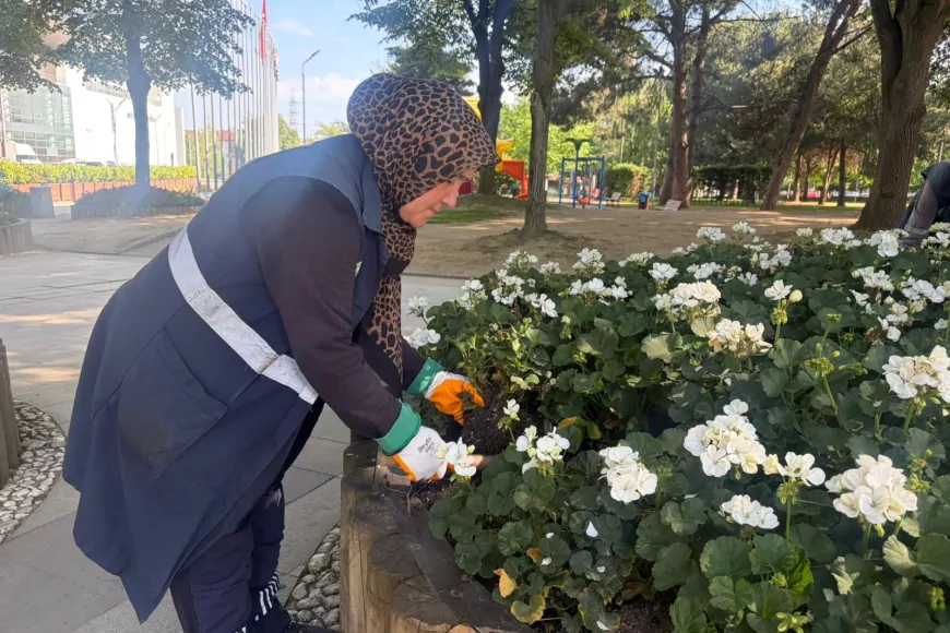 Bursa’da park ve yeşil alanlar Kurban Bayramı ile yaz sezonuna hazır hale getirildi