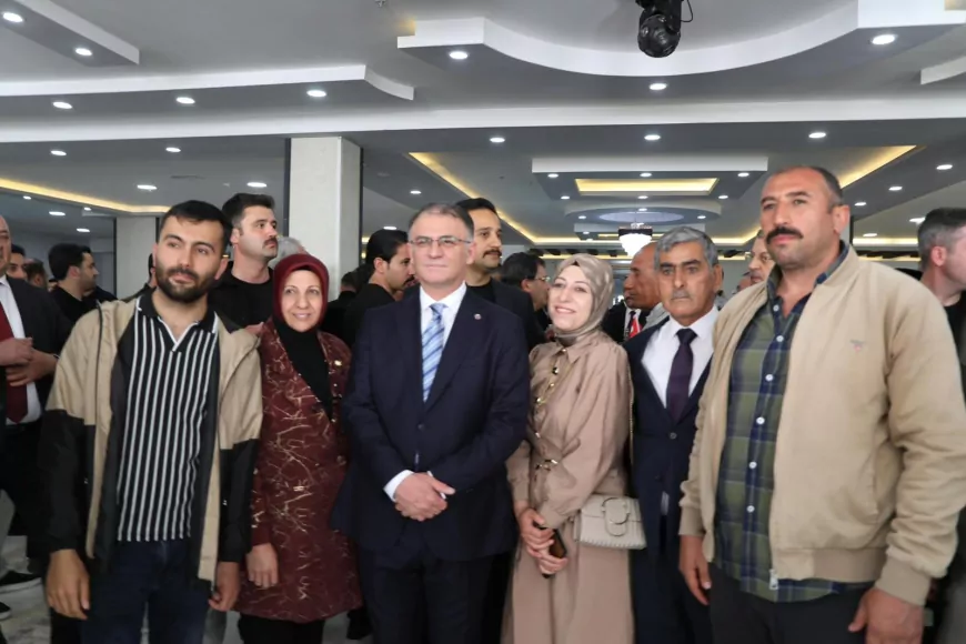 Van Valisi Ozan Balcı: “Kentte Yaklaşık 120 Milyar Liralık Yatırım Sürüyor”