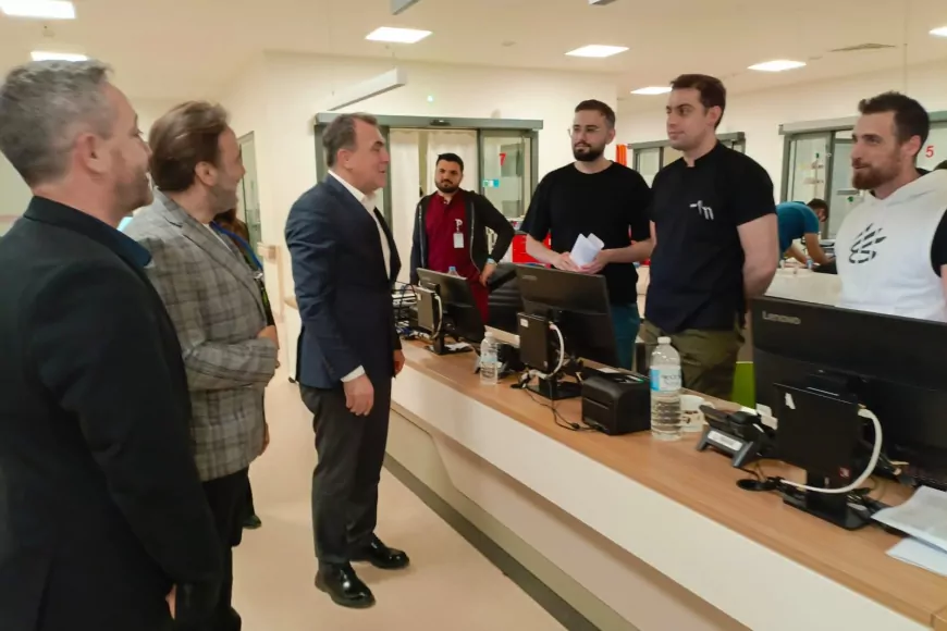 MHP Eskişehir İl Başkanı Ayhan Sezer: “Bayramda Görev Yapan Emniyet ve Sağlık Personelimize Minnettarız”