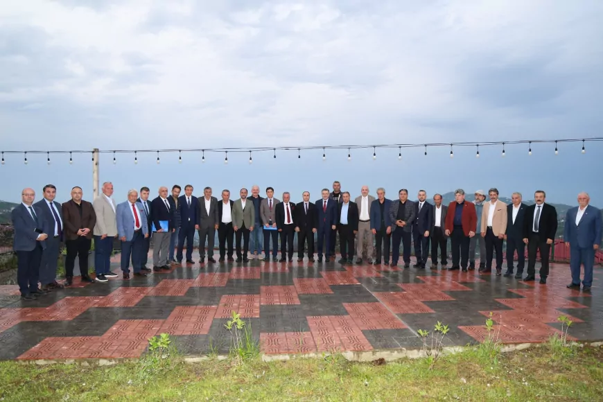 Başkan Genç, Aygören Vadisi’nde Muhtarlarla Bir Araya Geldi