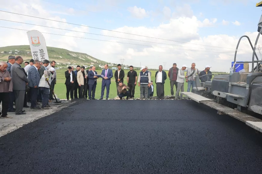 Şanlıurfa’da 14 Kilometrelik Grup Yolu Sıcak Asfaltla Hizmete Açıldı