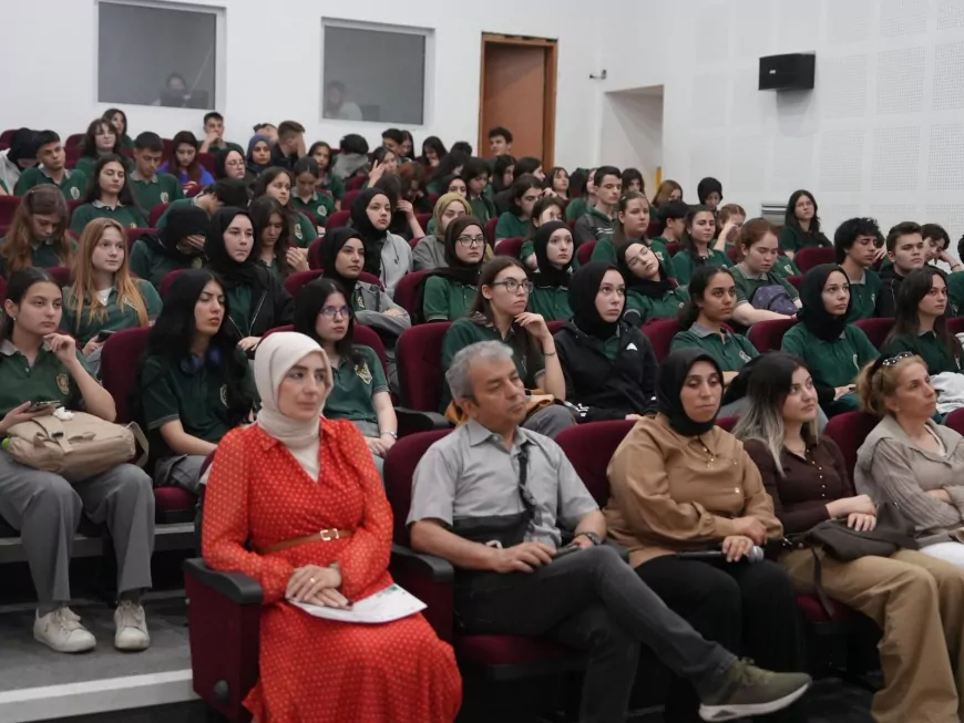 Düzce Bilim Merkezi’nde Yapay Zeka Söyleşisi Düzenlendi